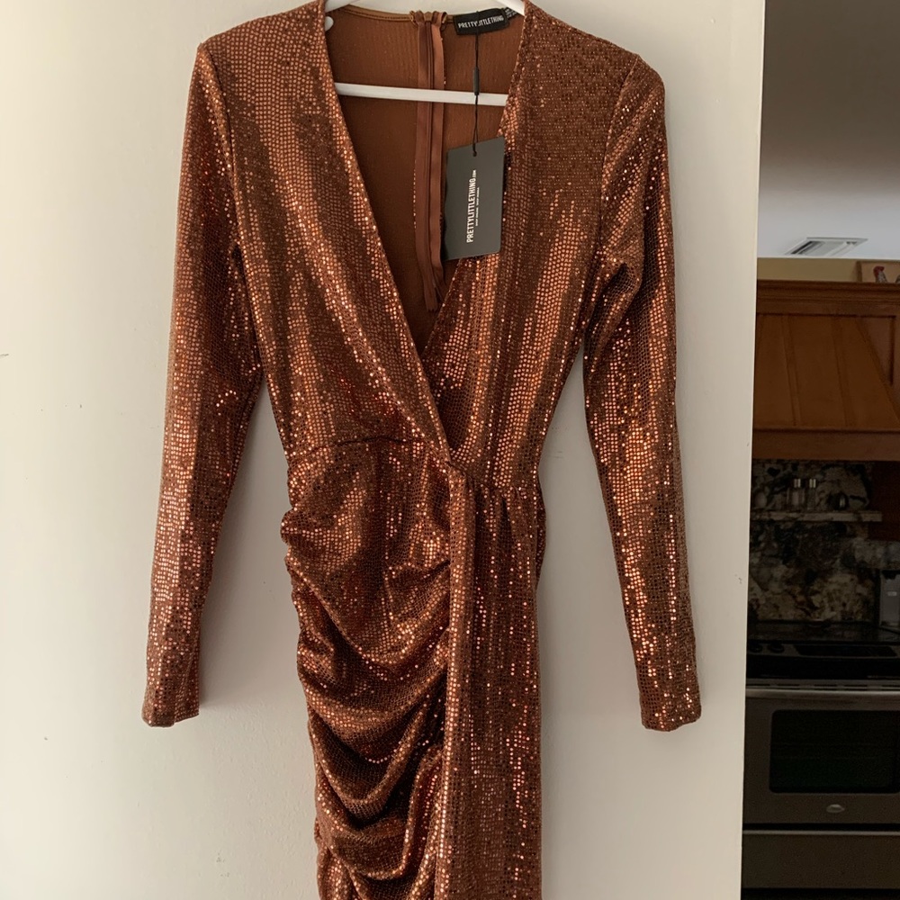 Pretty Little Thing copper color dress Size US 4